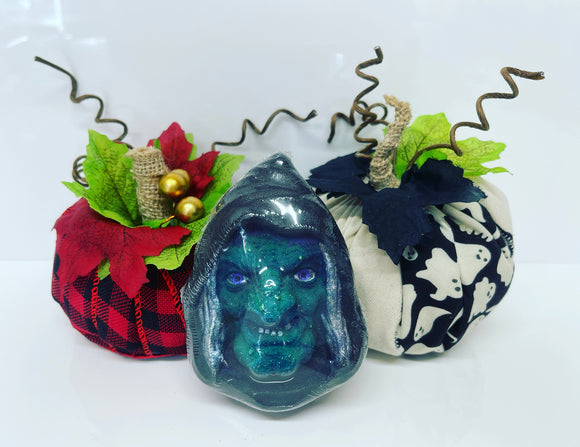 Large Ice Queen Witch Bath Bomb